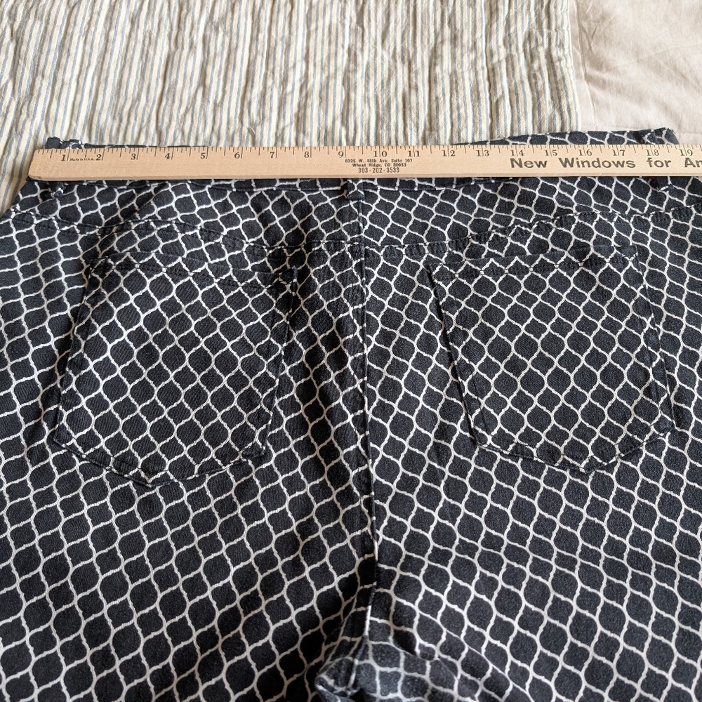 Charter Club Black and White Patterned Quatrefoil Design Pants Size 18